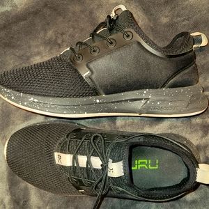 KURU ATOM Woman's Sneakers, Size 8